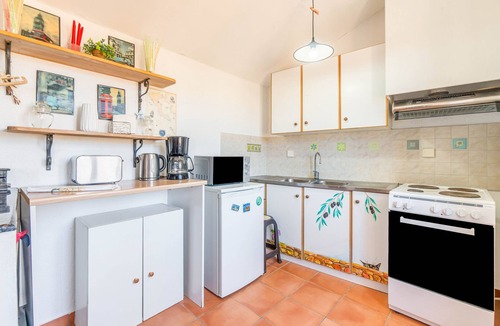 Old Town Apartment | Apartment 'In The Heart Of Corfu' with Wi-Fi and Air Conditioning