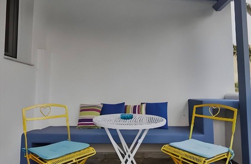 Gavrio Apartment | Apartment 'Irene Superior Triple Disability' with Terrace, Wi-Fi and Air Conditioning