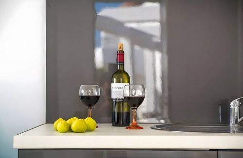 Kithira Villa | Apartment 'Kaladi Rock' with Sea View, Shared Pool and Wi-Fi