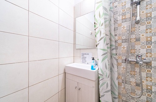 Notos Apartment | Apartment "La Pazzeli 1st Floor" with Sea View, Balcony & Wi-Fi