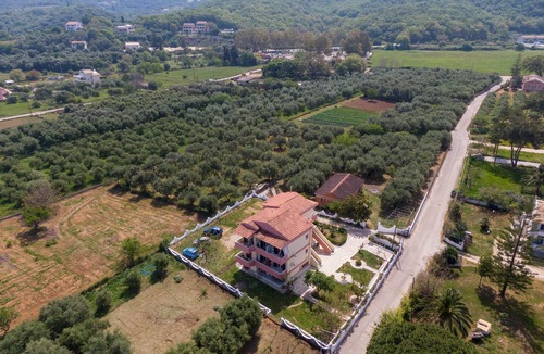 Almiros Beach Apartment | Apartment 'Lotus 1' with Sea View, Wi-Fi and Air Conditioning