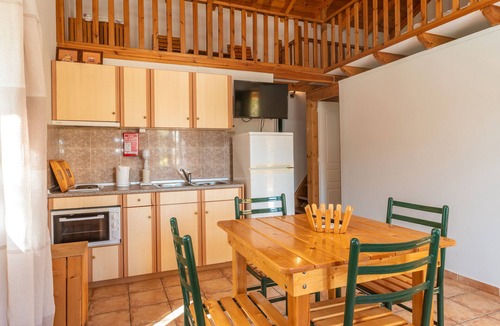 Paralio Astros Apartment | Apartment 'Maisonette with Private Patio 4' with Mountain View, Wi-Fi and Air Conditioning