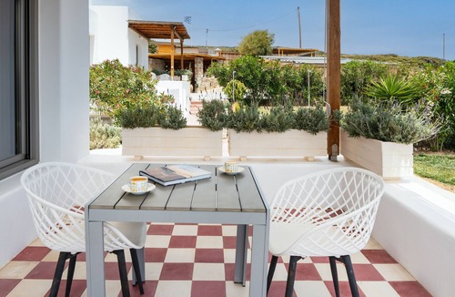 Milos Apartment | Apartment 'Moon Kiss' with Sea View, Wi-Fi and Air Conditioning