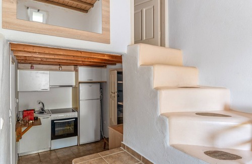 Kanalia Apartment | Apartment 'Myconian V' with Sea View, Wi-Fi and Air Conditioning