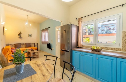 Agia Pelagia Chlomou Apartment | Apartment 'Nikos Seaside' with Sea View, Wi-Fi and Air Conditioning