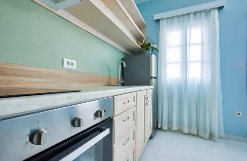 Diafani Apartment | Apartment 'No 2' with Sea View, Wi-Fi and Air Conditioning