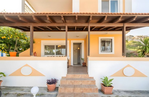 Kefalos Apartment | Apartment 'No 3' with Sea View, Wi-Fi and Air Conditioning
