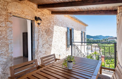 Sivota Apartment | Apartment 'Old Manor House 3' with Sea View, Wi-Fi and Air Conditioning