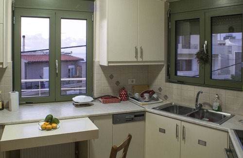 Chania Apartment | Apartment overlooking the city of Chania and the sea