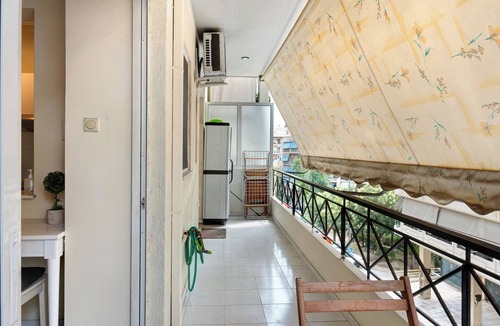 Athens Apartment | Apartment 'Pallada' with Balcony, Wi-Fi and Air Conditioning