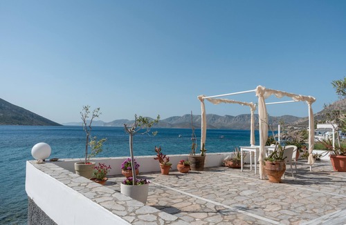Massouri Apartment | Apartment 'Persefoni Side Sea View' with Shared Garden, Wi-Fi and Air Conditioning