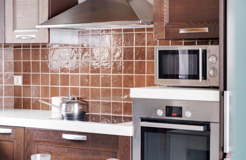 Frinion Apartment | Apartment 'Remvi House 1' with Sea View, Wi-Fi and Air Conditioning