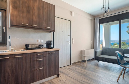 Nikiana Apartment | Apartment 'San George 1' with Sea View, Wi-Fi and Air Conditioning