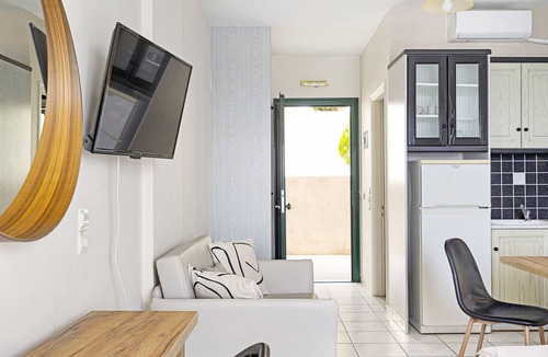 Agios Nikitas Apartment | Apartment 'Sunset Premium Studio B' with Sea View, Shared Pool & Wi-Fi