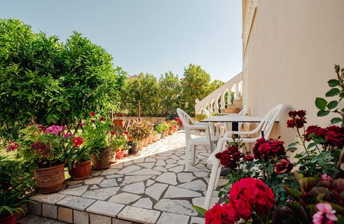 Kavos Apartment | Apartment 'Superior Type C' with Shared Terrace, Wi-Fi and Air Conditioning