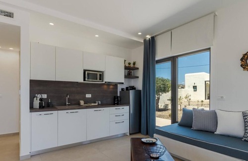 Agios Georgios House | Apartment “Villa Kalavria” – Luxurious Villa with Sea View, Wi-Fi & Air Conditioning
