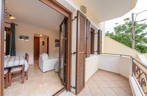 Sivota Apartment | Apartment 'With Balcony' with Balcony, Wi-Fi and Air Conditioning