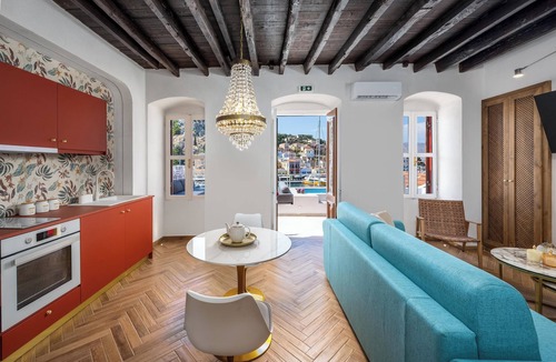 Symi Apartment | Apartment with sea view
