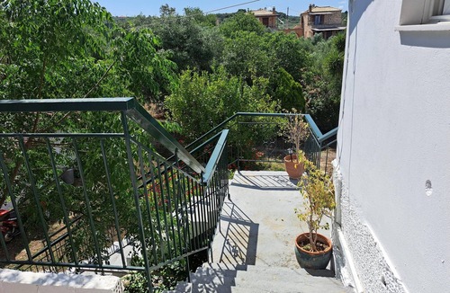Kompi Apartment | Apartments with tavern above Peroulia beach near Koroni