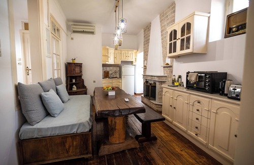 Thissio House | Apeiron Acropolis Suites