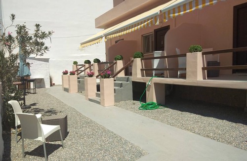 Kini House | Aphrodites Apartments