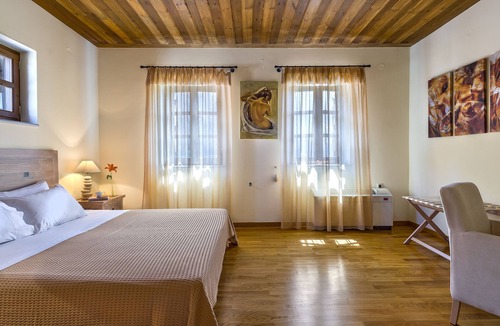 Zourva House | Apirathes