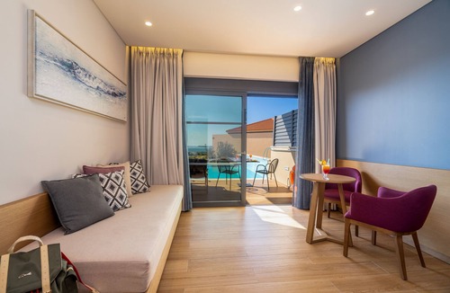 Xi Hotel | Apollonion Asterias Resort and Spa