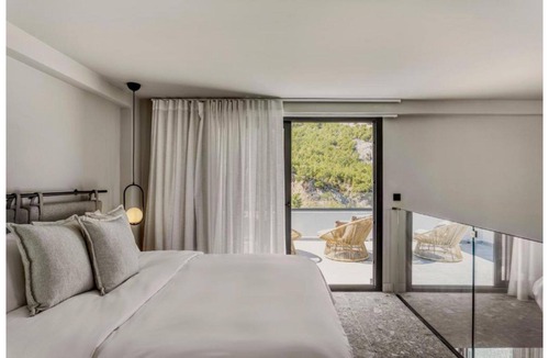 Aperio House | Aposperia Memorable Living-2br