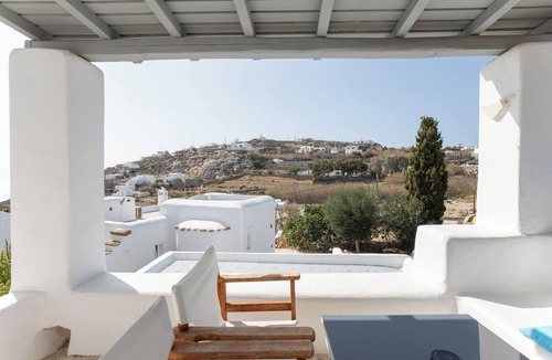 Psarou Apartment | Apostolis Windmill