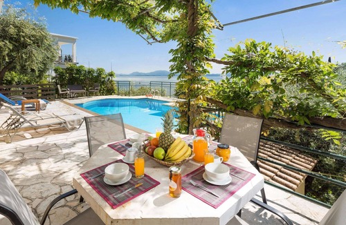 Nisaki Villa | Appealing 2 Bedroom Villa, A/C, Private Pool, Panoramic Sea Views - In Nissaki, just 450m to Beach!