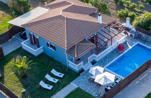 Zakynthos Villa | Appealing Family Villa, A/C, Private Pool & Garden - Quiet Area 10mins from Zakynthos Town & Tsilivi
