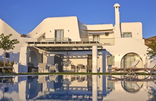 Maragas Villa | Aqua Breeze Estate | Villas in Naxos on the beach