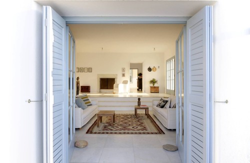Ios Villa | Architect designed Villa overlooking the Aegean