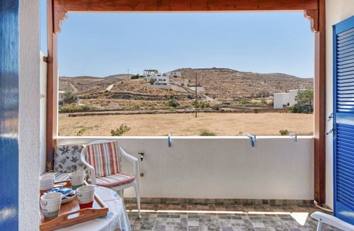 Loutra Apartment | Argyris comfy apartment in Kythnos