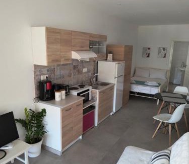 Agia Pelagia House | Arismari Studio 2 min from Mades Organized Beach