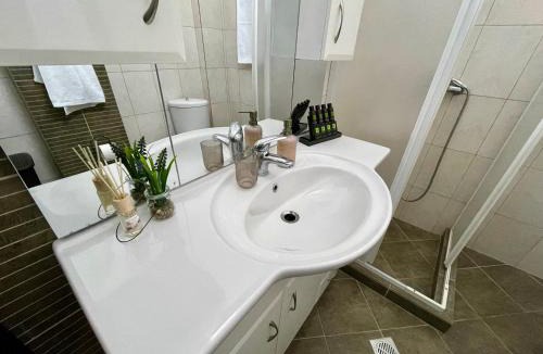 Neos Marmaras Apartment | Aristos hillside apartment