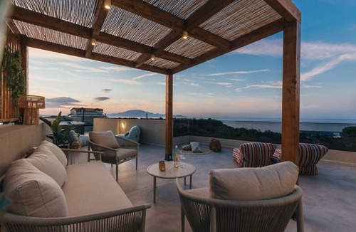 Neromilos Apartment | Ark Luxury Suite with Hot tub and Sea Views