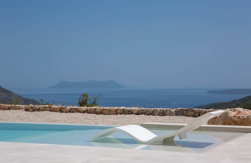 Fternon Villa | Armante Supreme Villas-Villa Ilianna