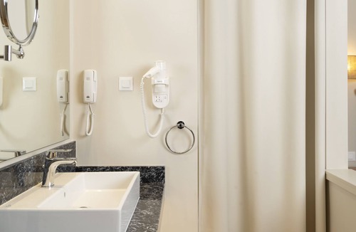 Gouvia Hotel | Art Hotel Debono