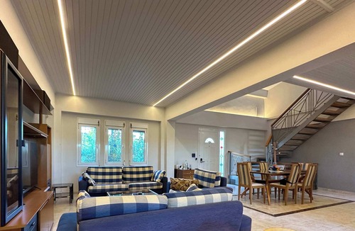 Spata-Artemida House | Artemida 8-Bedroom Getaway with Rooftop Sea Views