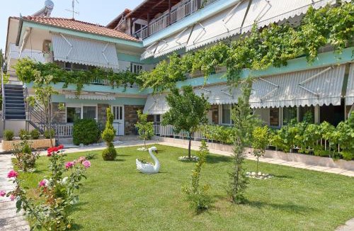Paralia Dionysiou Apartment | Artemis Apartments