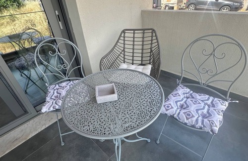 Nikita Apartment | Artion jacuzzi Villa Nikiti a 3-bedroom apartment with jaccuzi in charmingNikiti