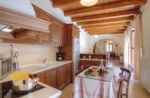 Mylopotamos House | Askoutsi Manor, a Natural Tranquil Retreat! With jacuzzi terrace!