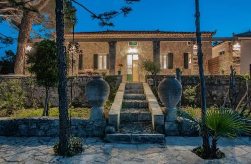 Agia Marina Villa | Astarte Villas - The Pine Tree Villa with Pool