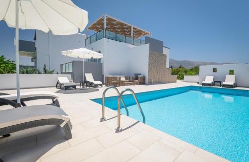 Zipari Villa | ASTERIA PEARL VILLA 2 with Rooftop Jacuzzi