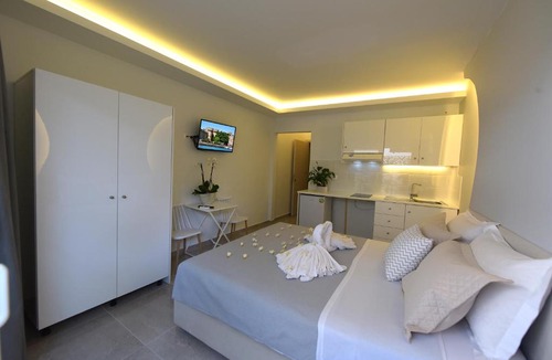 Rhodes Apartment | Astoria Studio IV, Rhodes City Center