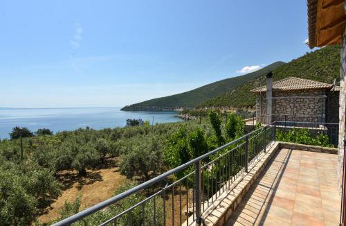 Paralia House | Astros Beach house within an olive farm