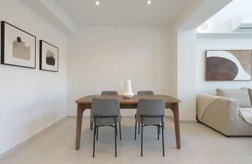 Elliniko Apartment | Athenean Private Pool Haven