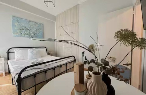 Ampelokipoi Apartment | Athenian Cosy Getaway