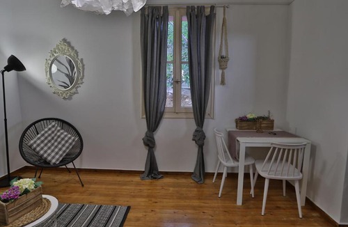 Athens Apartment | Athenian Garden House II